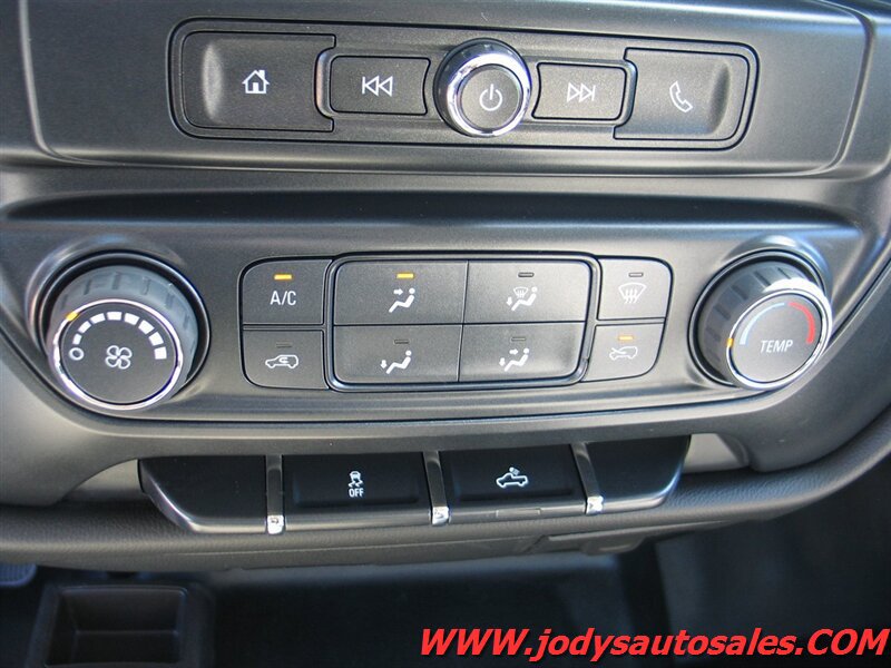 Used 2017 Chevrolet Silverado 2500 W/T AWD/4WD image 15