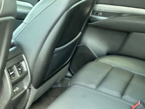 Used 2024 Cadillac XT4 Premium Luxury FWD image 18