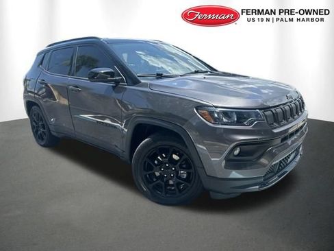 Used 2022 Jeep Compass Latitude w/ Convenience Group FWD image 1