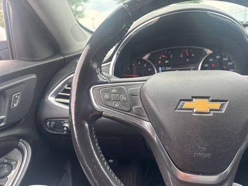 Used 2018 Chevrolet Malibu LT FWD image 20