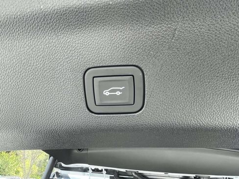 Used 2026 Cadillac Escalade V AWD/4WD image 11