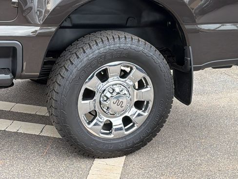 Used 2025 Ford F250 Lariat w/ Chrome Package image 12