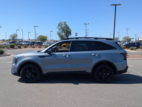 Certified 2024 Kia Sorento SX AWD/4WD image 2
