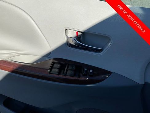 Used 2011 Toyota Sienna XLE image 11