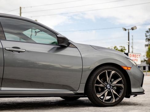 Used 2017 Honda Civic Sport image 17
