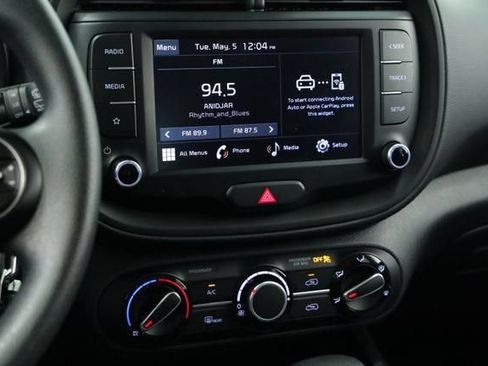 Used 2025 Kia Soul LX w/ LX Technology Package FWD image 15
