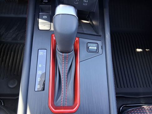 New 2026 Nissan Kicks SR w/ Cold Weather Package image 17