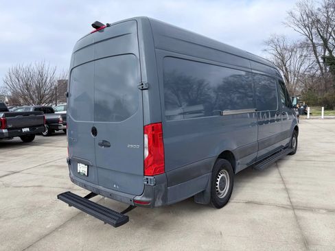 Used 2019 Mercedes-Benz Sprinter 170 image 3