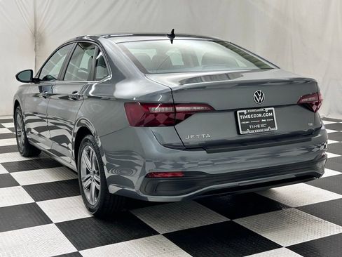 Used 2022 Volkswagen Jetta SE FWD image 5