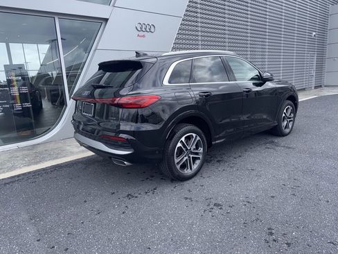 Certified 2025 Audi Q5 2.0T Premium Plus w/ Premium Plus image 3