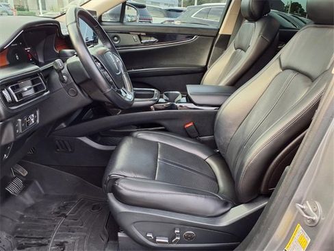 Certified 2021 Lincoln Nautilus Reserve w/ Equipment Group 201A image 5