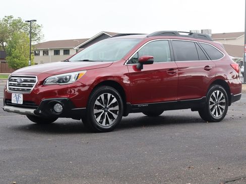 Used 2015 Subaru Outback 2.5i Limited AWD/4WD image 11