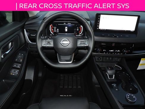 Used 2025 Nissan Rogue SL image 16