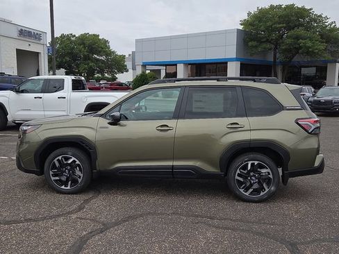 New 2026 Subaru Forester Premium AWD/4WD image 2