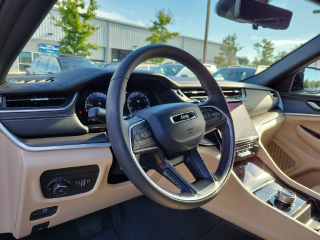 Certified 2025 Jeep Grand Cherokee Limited w/ Luxury Tech Group II RWD image 20
