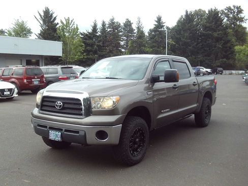 Used 2008 Toyota Tundra 4x4 CrewMax w/ Tow Pkg image 1