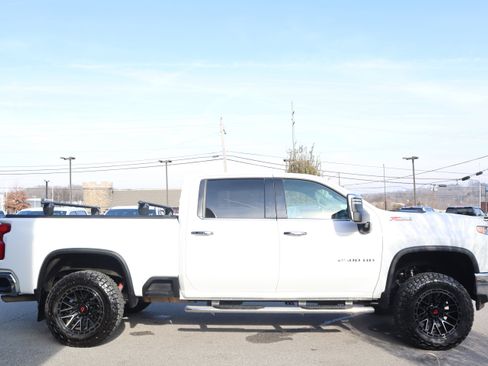 Used 2021 Chevrolet Silverado 2500 LTZ w/ LTZ Convenience Package image 6