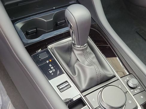 New 2026 MAZDA MAZDA3 Hatchback w/Premium Plus Pkg image 30