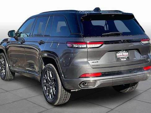 New 2025 Jeep Grand Cherokee Summit image 12