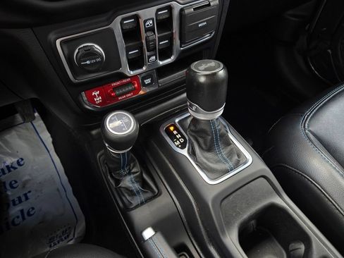 Used 2023 Jeep Wrangler Unlimited Rubicon 4xe AWD/4WD image 24