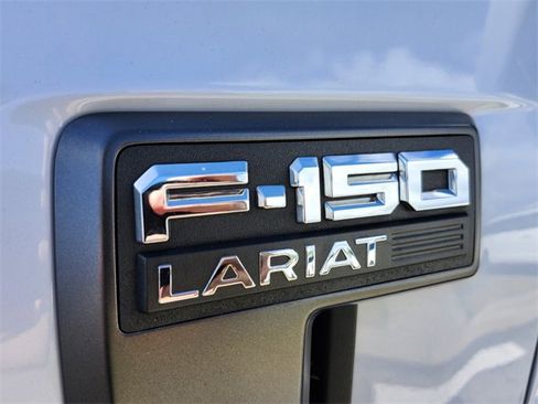Certified 2022 Ford F150 Lariat w/ Equipment Group 502A High image 18