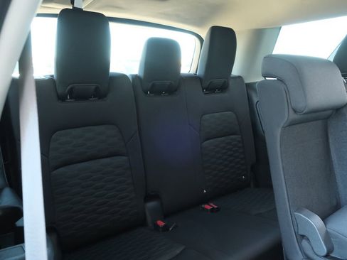 Used 2023 Nissan Pathfinder SV image 29