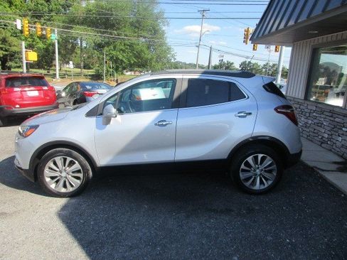 Used 2019 Buick Encore Preferred AWD/4WD image 5