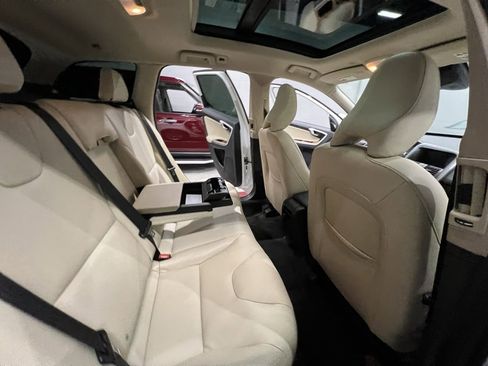 Used 2017 Volvo XC60 T5 Inscription w/ Preferred Option Package image 31