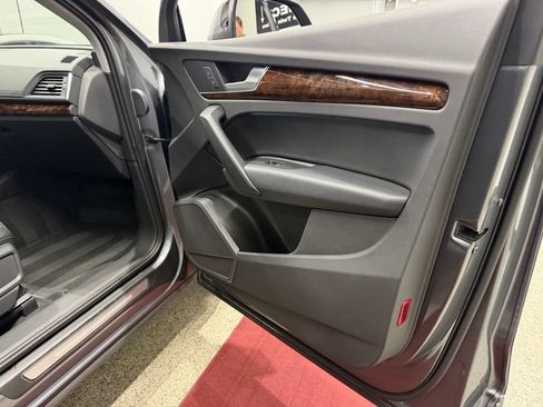 Used 2018 Audi Q5 2.0T Premium Plus w/ Premium Plus Package AWD/4WD image 30