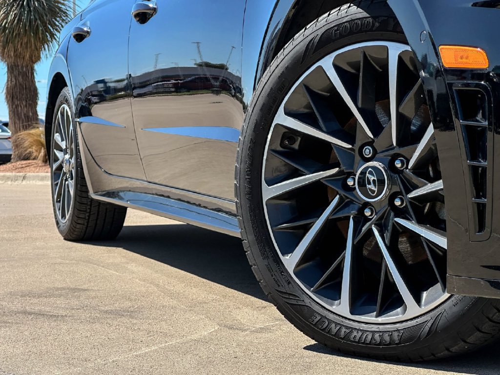 Used 2023 Hyundai Sonata Limited FWD image 9
