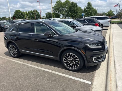 Used 2019 Lincoln Nautilus Reserve AWD/4WD image 3