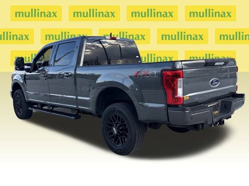 Used 2019 Ford F350 Lariat image 11