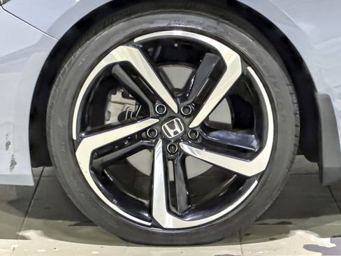 Used 2022 Honda Accord Sport image 11