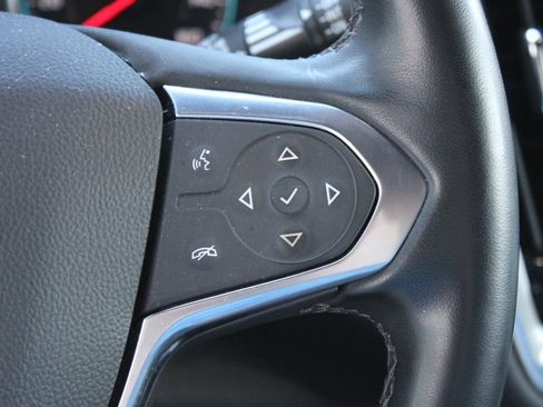 Used 2023 Chevrolet Traverse LT image 14