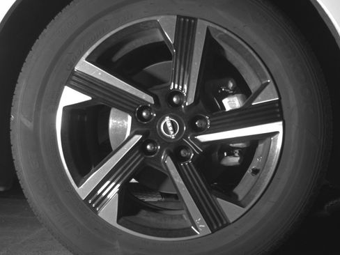 Used 2025 Nissan Sentra SV FWD image 12