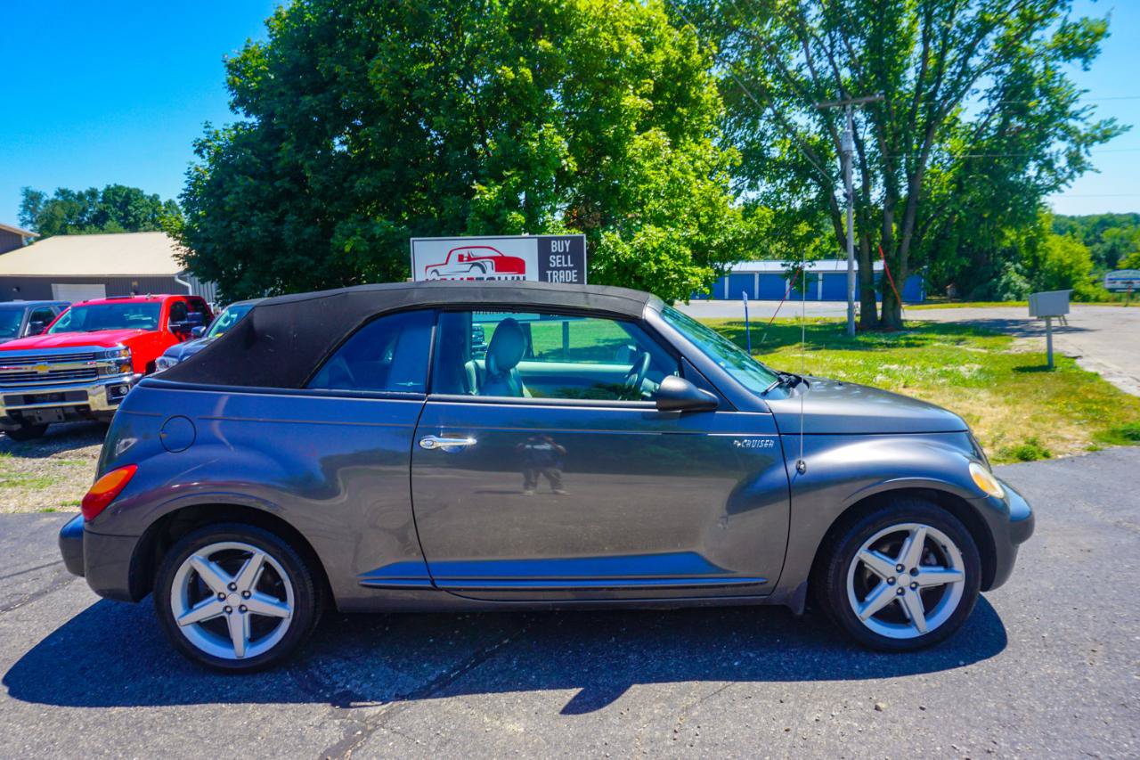 Used 2005 Chrysler PT Cruiser GT FWD image 2