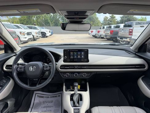 Used 2023 Honda HR-V EX-L image 17