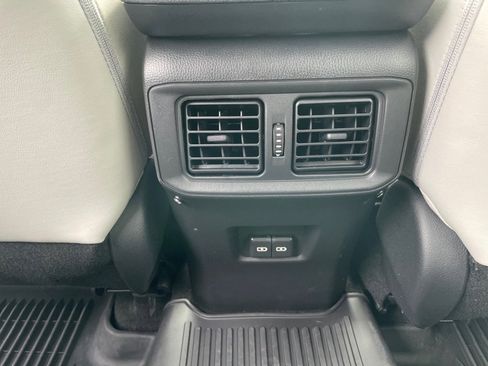 Used 2023 Toyota RAV4 Limited image 20