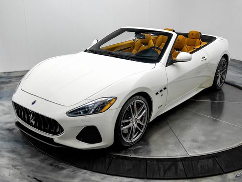 Used 2018 Maserati GranTurismo Sport image 5