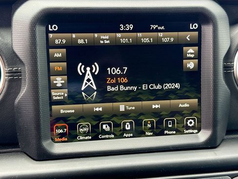 Used 2023 Jeep Wrangler Unlimited Sahara image 16