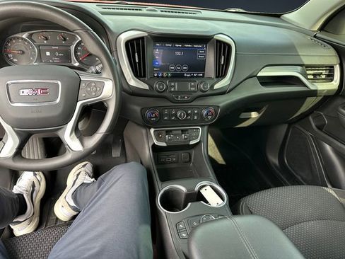 Used 2022 GMC Terrain SLE w/ Driver Convenience Package AWD/4WD image 10