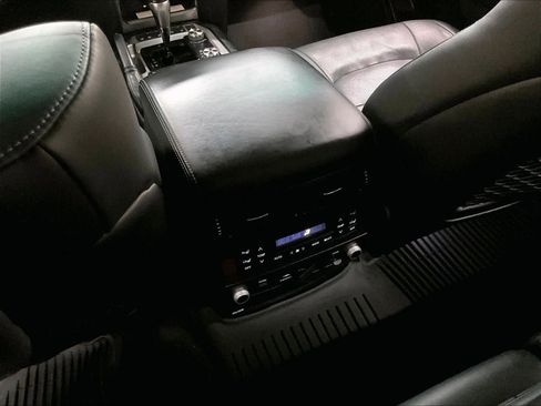 Used 2019 Toyota Land Cruiser AWD/4WD image 39