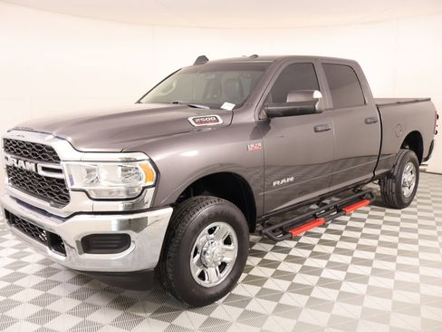 Used 2020 RAM 2500 Tradesman w/ Chrome Appearance Group AWD/4WD image 10