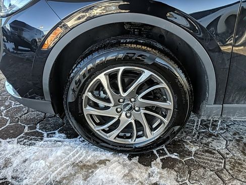 Certified 2022 Lincoln Corsair AWD w/ Equipment Group 101A image 9