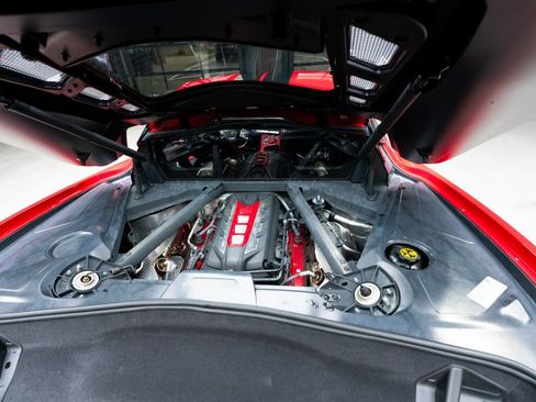 Used 2020 Chevrolet Corvette Stingray Preferred Cpe w/ 2LT Preferred Equipment Group RWD image 44