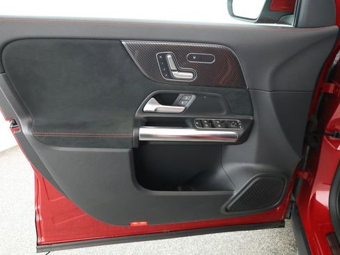 Used 2022 Mercedes-Benz GLA 250 4MATIC image 8