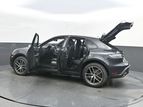 New 2025 Porsche Macan AWD/4WD image 41