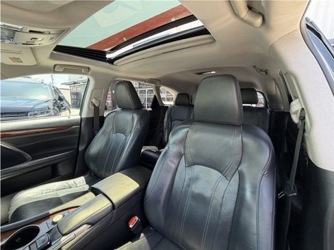 Used 2019 Lexus RX 350L FWD image 19