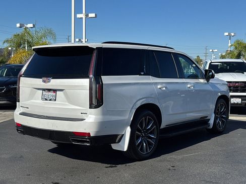 Certified 2022 Cadillac Escalade Sport Platinum w/ Heavy-Duty Trailer Package image 16