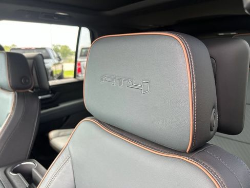 Used 2025 GMC Yukon AT4 w/ AT4 Premium Plus Package AWD/4WD image 22